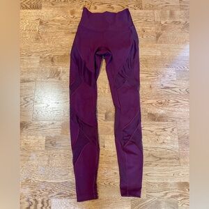 Lululemon 🍋 Wunder Under High Rise Leggings Mesh Garnet Size 2